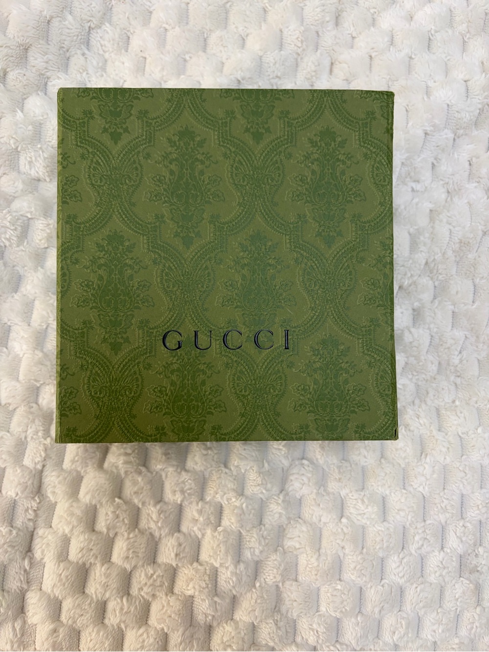 Gucci box